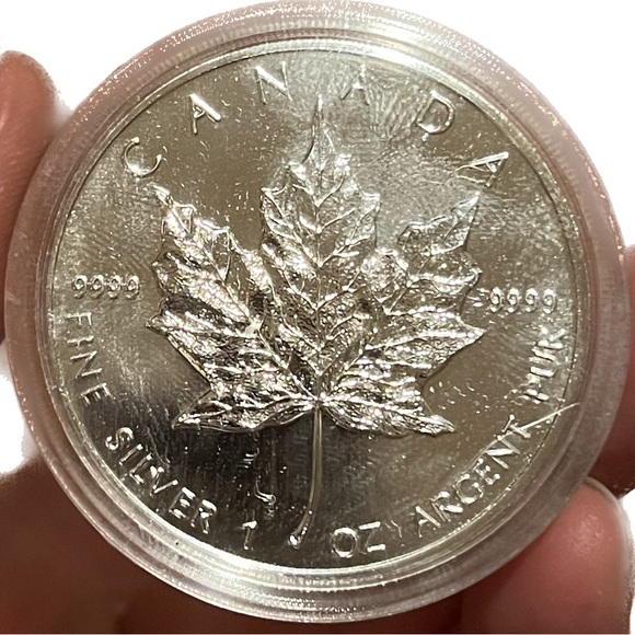1994 CANADA $5 Maple Leaf 0.9999 pure SILVER - 1 oz UNCIRCULATED coin - SEALED - Picture 3 of 6